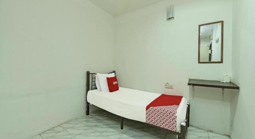 Oyo 90643 Gks Hotel Seremban Exterior photo