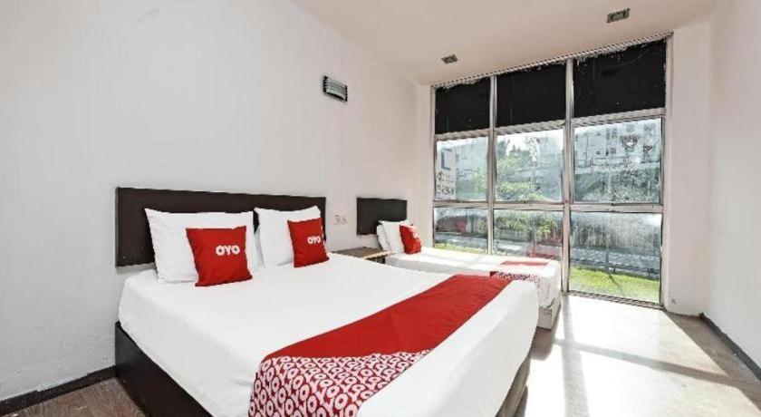Oyo 90643 Gks Hotel Seremban Exterior photo